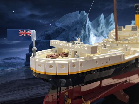 LEGO Titanic + Display Case #3 | Collie Competitions