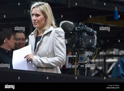 Bbc female news presenter hi-res stock photography and images - Alamy