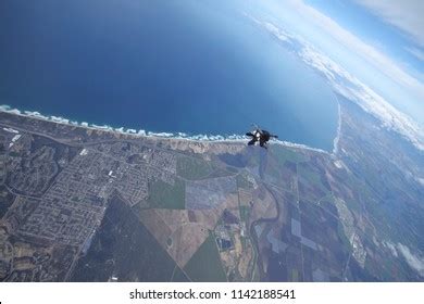 432 Skydiving California Images, Stock Photos & Vectors | Shutterstock