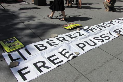 Les Pussy Riot De La Pri Re Punk L Amnistie De Poutine
