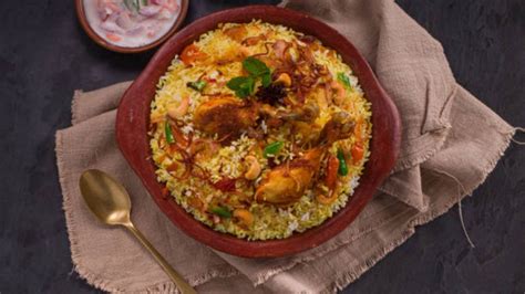 Fry Chicken Biryani জামাই বিরিয়ানি প্রেমী এবার ষষ্ঠীতে পাঁচ পদ না