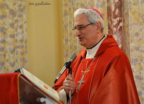 Il Messaggio Di Auguri Del Vescovo Della Diocesi Di Vallo Della Lucania