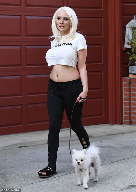 Courtney Stodden Shows Off Fuller Figure In Latest Instagram Posts As