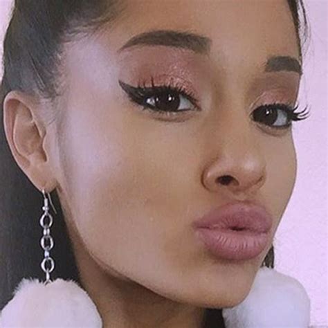 Ariana Grande Makeup Up Close - Mugeek Vidalondon