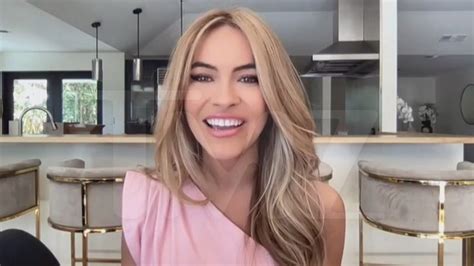 Chrishell Stause Will Get Unsolicited Nude Pic From Man Sends It To His Mother Chuyangtra