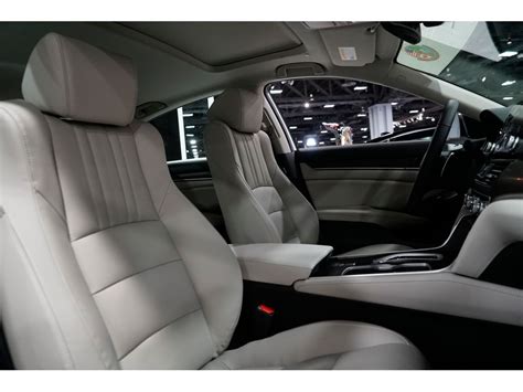 2019 Honda Accord: 57 Interior Photos | U.S. News