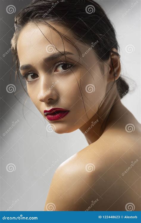 Beautiful Brunette Girl Fashion Model With Naked Shoulders And W Stock Image Image Of Fashion