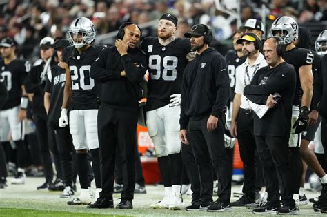 Raiders Reacts Week 14: Should Antonio Pierce be next head coach ...