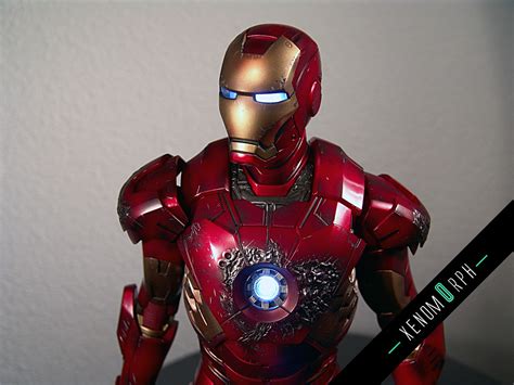 Hot Toys Avengers Iron Man Mark VII Battle Damaged MMS Photo Review