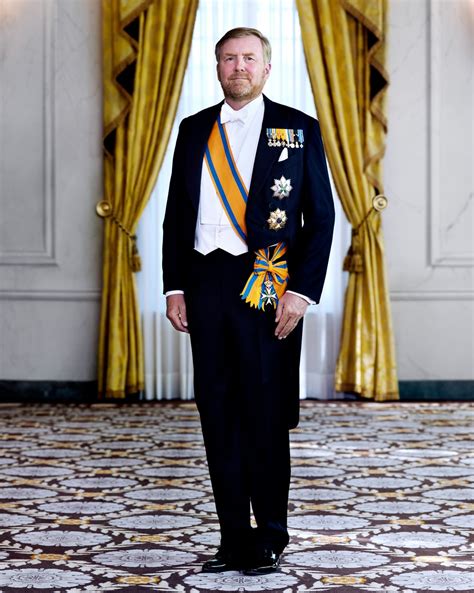 New official portraits of King Willem-Alexander and Queen Maxima — UFO ...