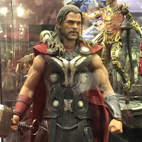 Thanos Hulkbuster More Avengers Age Of Ultron Hot Toys Unveiled Hot Toys Age Of Ultron