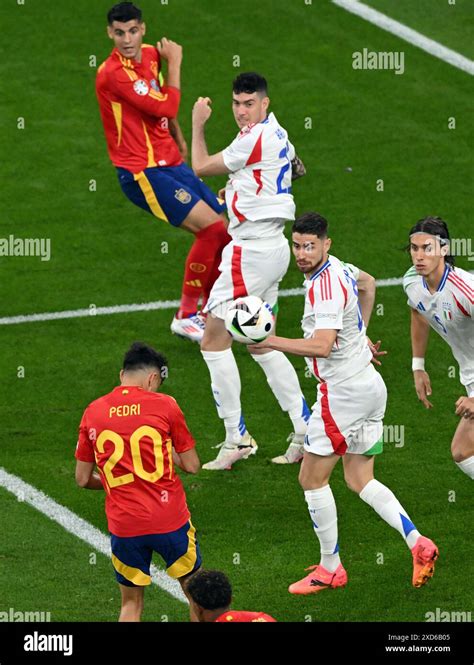 Gelsenkirchen Pedri Di Spagna Durante La Partita Uefa Euro Di