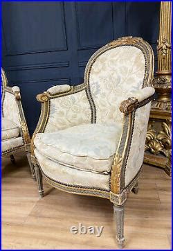 Paire De Bergeres D Poque Napoleon Iii En Bois Peint Et Dor De Style