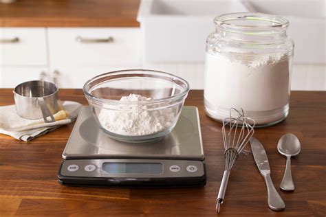 How To Measure Flour The Right Way Taste Of Home