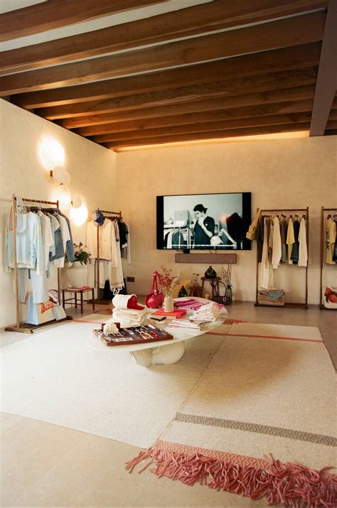 Cómo Nude Project está reescribiendo las reglas del marketing experiencial con su Mansión en Ibiza