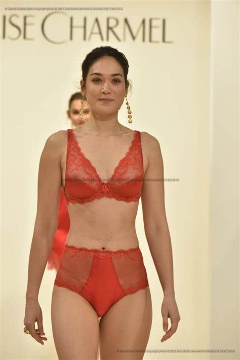 Salon International De La Lingerie Sil Paris D Fil Lise Charmel Janvier