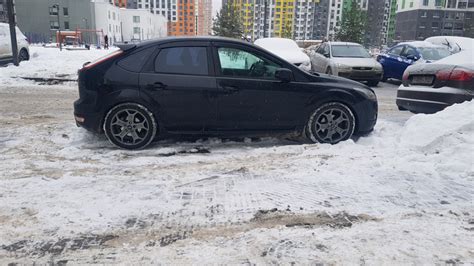 Задние амортизаторы и пружины — Ford Focus Hatchback II, 1,8 л, 2010 ...