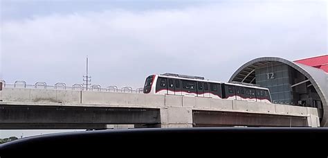 Naik skytrain Bandara Soekarno Hatta Permudah Mobilitas Penumpang Antar ...