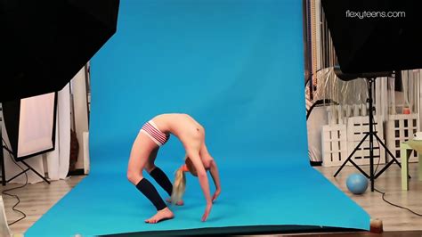 Mischele Lomar Hottest Flexible Nude Babe