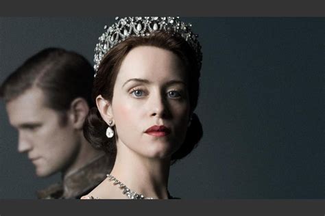 Te Invitamos A Mirar The Crown Una Biografía Del Reinado De Isabel