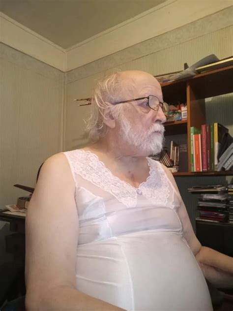 Straining The Seams Nude Pics XHamster