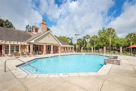 The Paddock Club Apartments Gainesville - Swamp Rentals