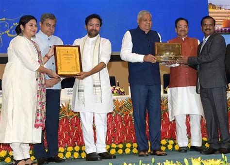 Vice President Presents National Tourism Awards On World Tourism Day