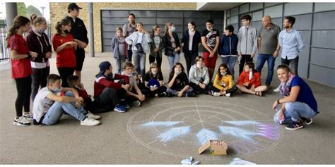 Villerupt Un Dessin à La Craie Dart Au Collège Théodore Monod