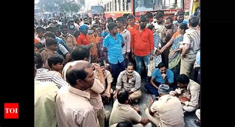 Mtc Footboard Travel Mtc Bus Crew Resort To Flash Strike Traffic Hit