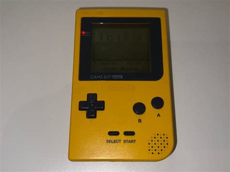 Nintendo Game Boy Pocket Konsole Gelb Teil Defekt Kaufen Auf Ricardo