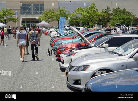 Couple at Ocean City (Maryland) Car Show Stock Photo - Alamy