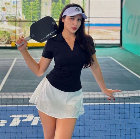 Ng M Th N H Nh Ng H C T C A Hot Girl Ph Ng Gym Titanic N I M I Th C Chia S