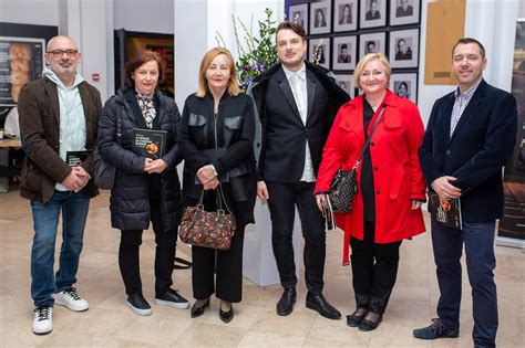 Foto U Kazali Tu Izvedena Premijera U Potrazi Za Cvijetom Zuzori