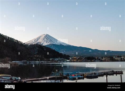 landscape photo  mount fuji    lake kawaguchi stock photo