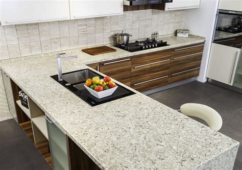 Столешницы для кухни из искусственного камня на заказ