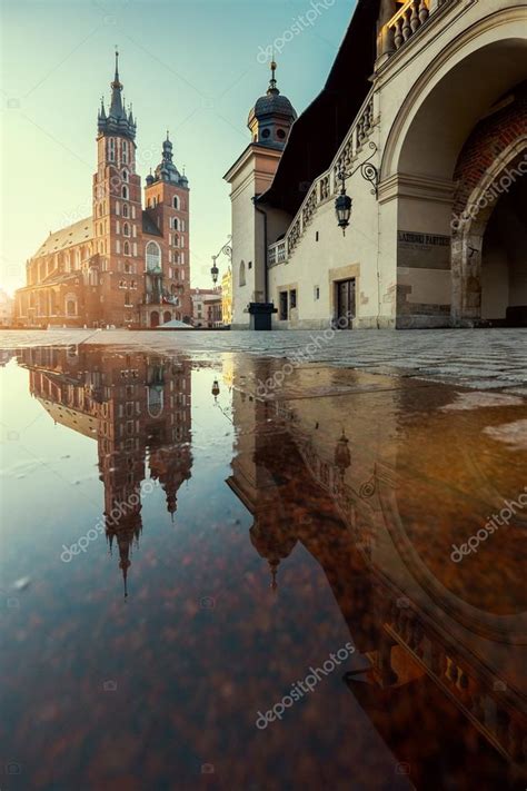 Market square in Krakow — Stock Photo © liseykina #77815692