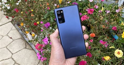 Samsung Galaxy S21 FE - обзор смартфона