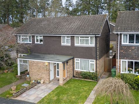 3 Bed Semi Detached House For Sale In Copelands Close Camberley