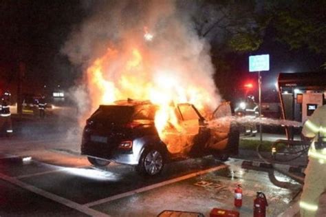 Mobil Listrik Jauh Lebih Berbahaya Dari Kendaraan Bensin Jika Terbakar