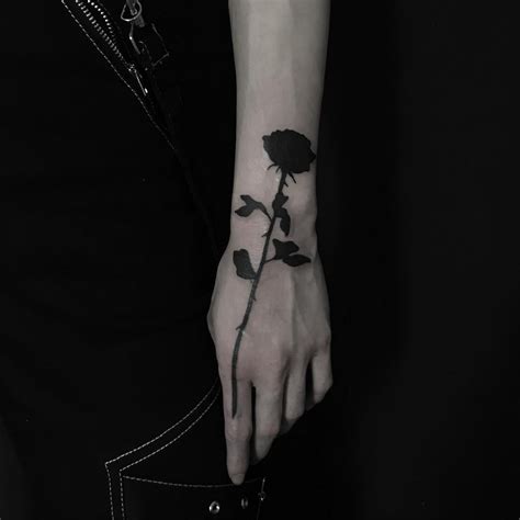 𝕵𝖔𝖍𝖓𝖓𝖞 𝕲𝖑𝖔𝖔𝖒 On Instagram 🌹 On Yeule Thank You 🔥” Tattoos Hand