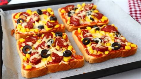 Tost Ekmeğinden Pizza Tarifi Gurme Tarif