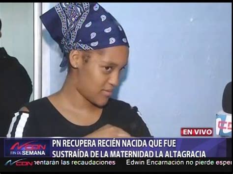 Videopolicía Entrega A Su Madre La Bebé Robada En La Maternidad