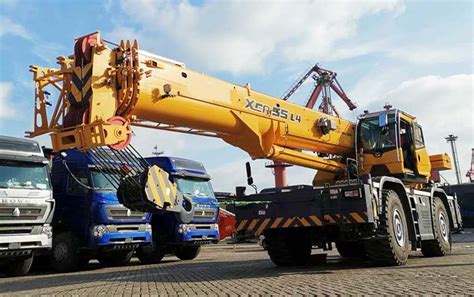 XCMG Official 50 Ton Rough Terrain Crane Xcr55L4 Grove Truck Crane For