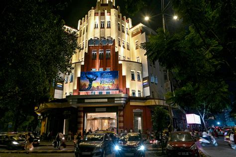 India's architecture fans guard Mumbai's Art Deco past