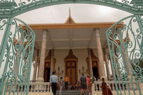 5 Best Things To Do In Phnom Penh And The Dress Codes For Them