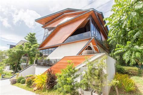 The Polygon House By Buensalidoarchitects Polygonal Thinking