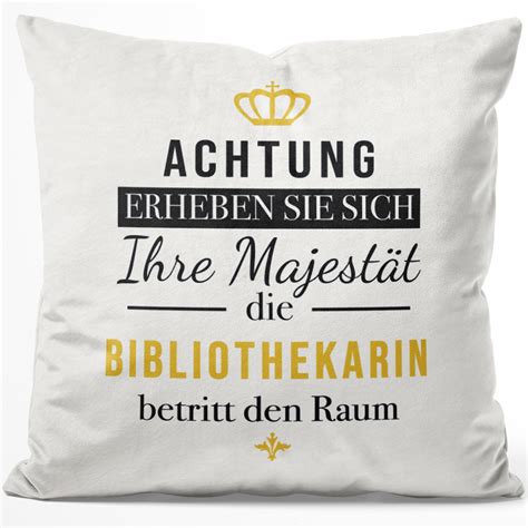 Achtung Erheben Sie Sich Ihre Majest T Bibliothekarin Betritt Raum