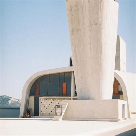 O6J_4FJAkWsRO3ZsnHR6EJfX0S67OU5DaKoSrgjsZZA - ELEPHANT