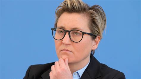 Linke Susanne Hennig Wellsow tritt als Parteichefin zurück DER