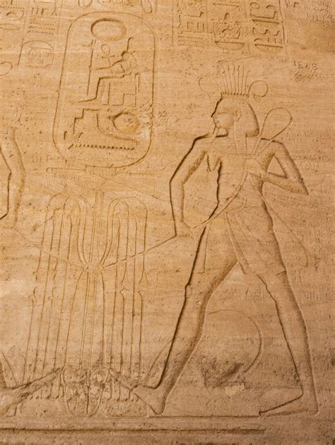 Friso En El Exterior Del Gran Templo De Abu Simbel Con Sus Cuatro